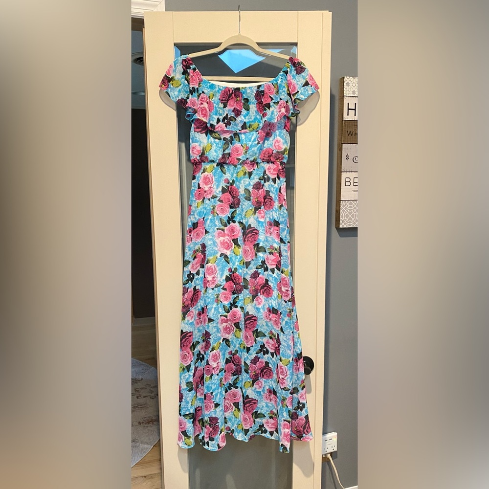 💙🌸💐Betsey Johnson Floral Ruffle Dress